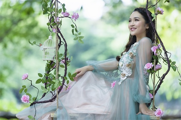 上门牙掉了两颗怎么发朋友圈？女人梦到上大门牙掉了