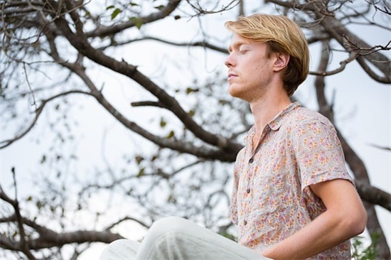 下雨天有意境的简短句子(适合下雨天发的简短句子)