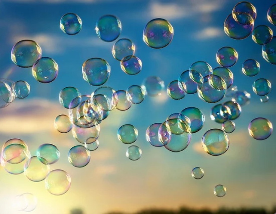 关于小学班主任的评语