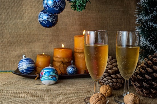 描写班级活动的句子27句