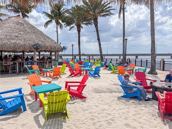 告诉造句子一年级 告诉造句子一年级简单一点